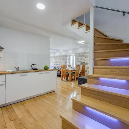 Tiana Apartmán *