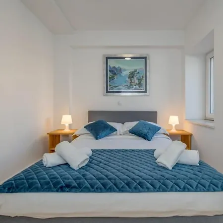 Tiana Apartmán Split
