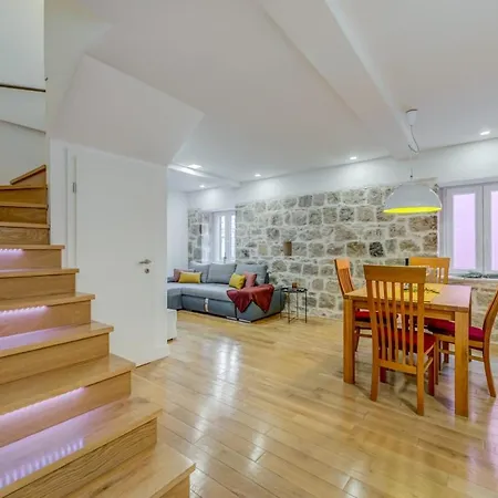Tiana Apartmán *